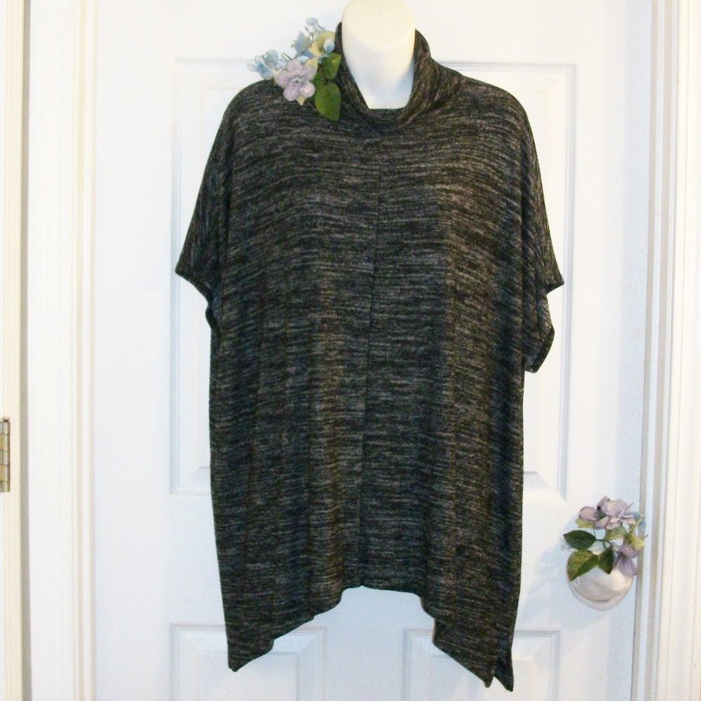 APT. 9 1X Shark Bite Hem Pullover Tunic Top Gray LBlack Heather Drape Turtleneck